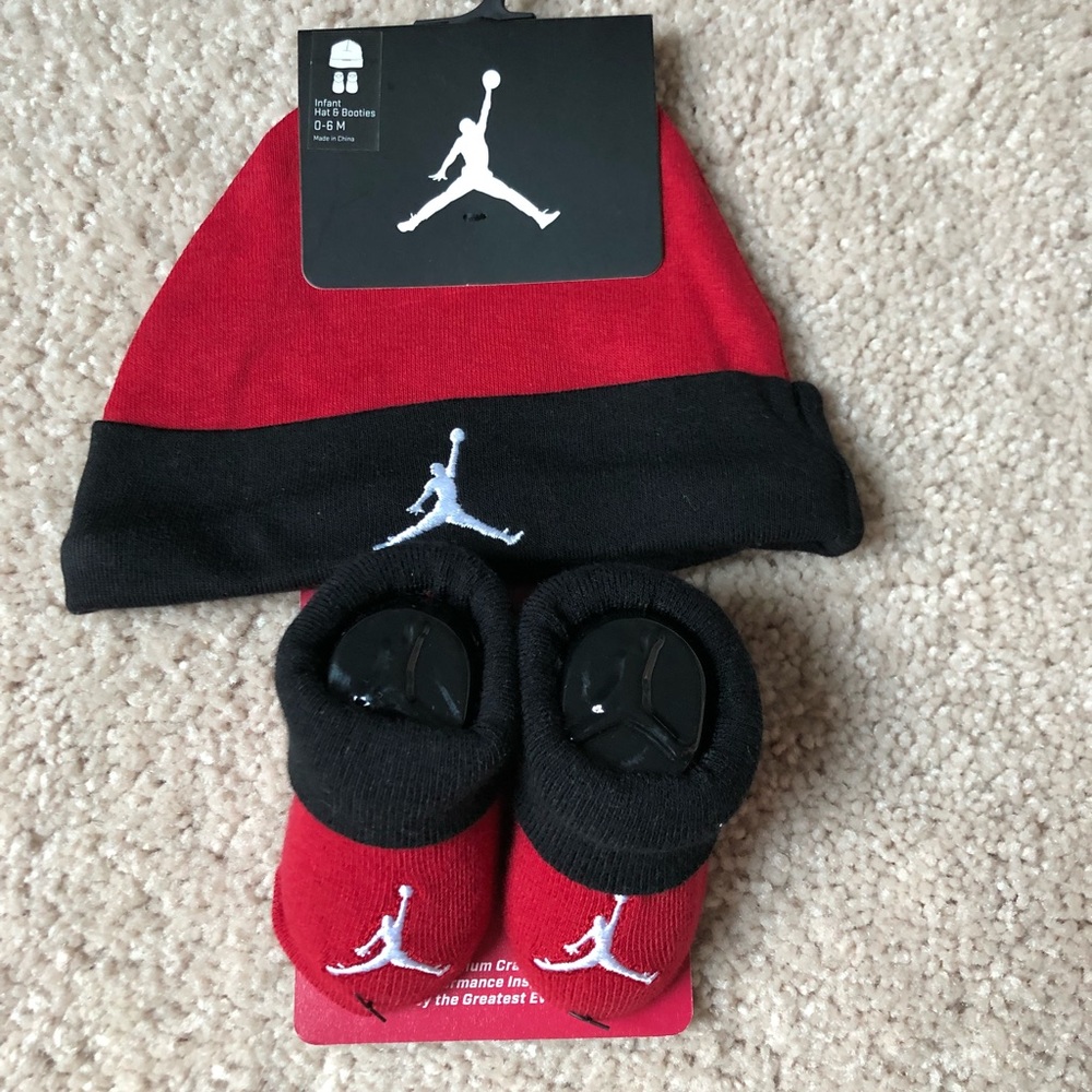 ‼️FINAL PRICE‼️Jordan hat and booties